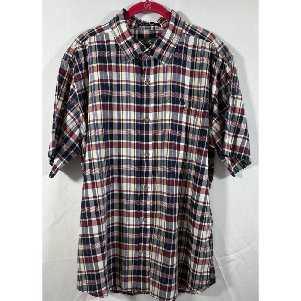 Eddie Bauer shirt size L plaid button up short sleeve classic fit